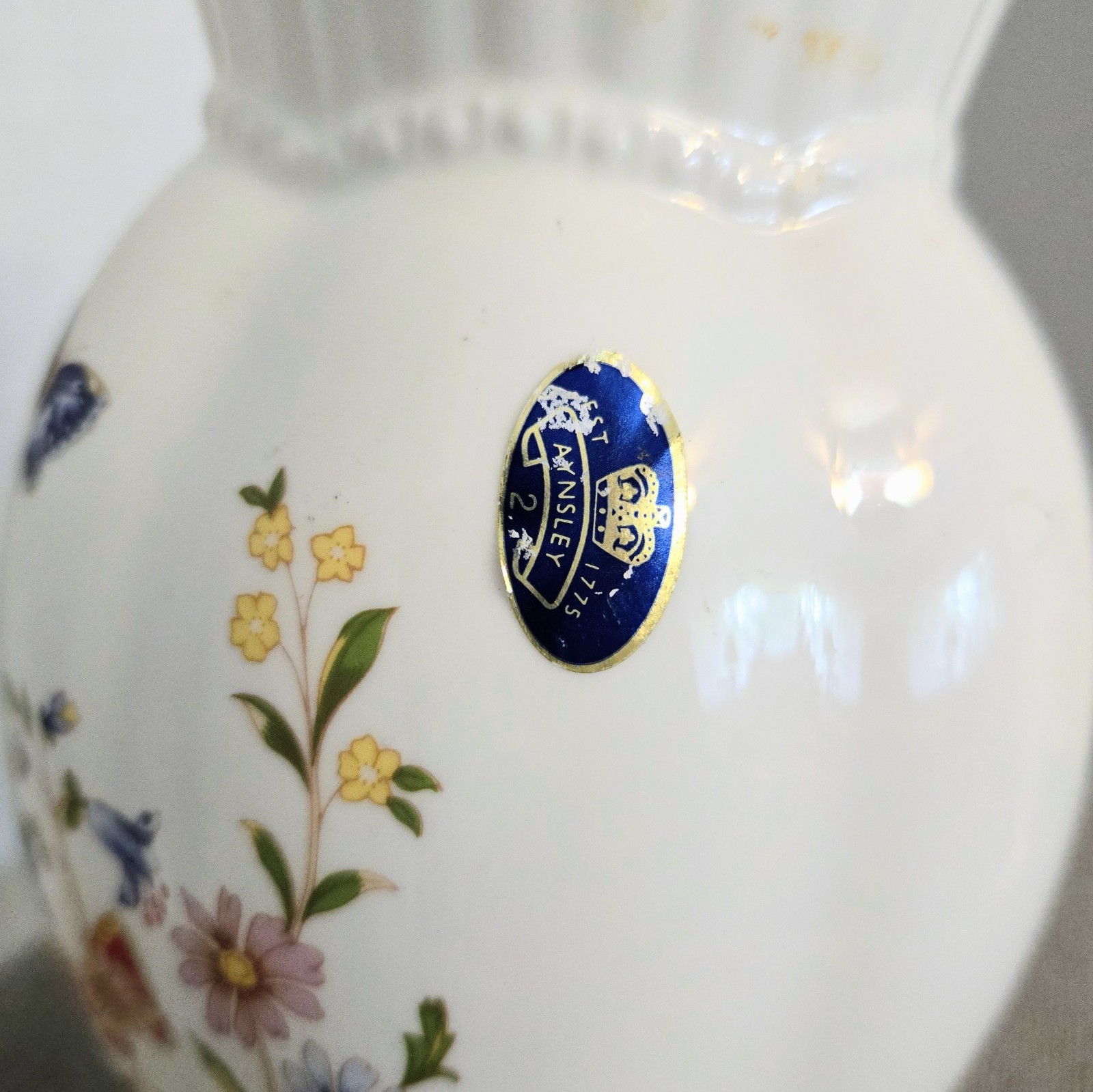 Aynsley Cottage Garden Flower Vase 9.5″ Bone China Butterflies Floral Bouquet