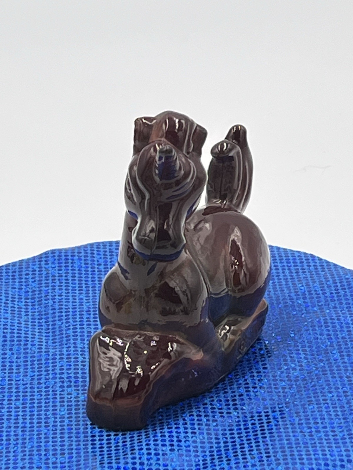 Boyd Lucky The Fantasy Unicorn Red Bermuda Slag UV Reactive Glows Art Glass VTG