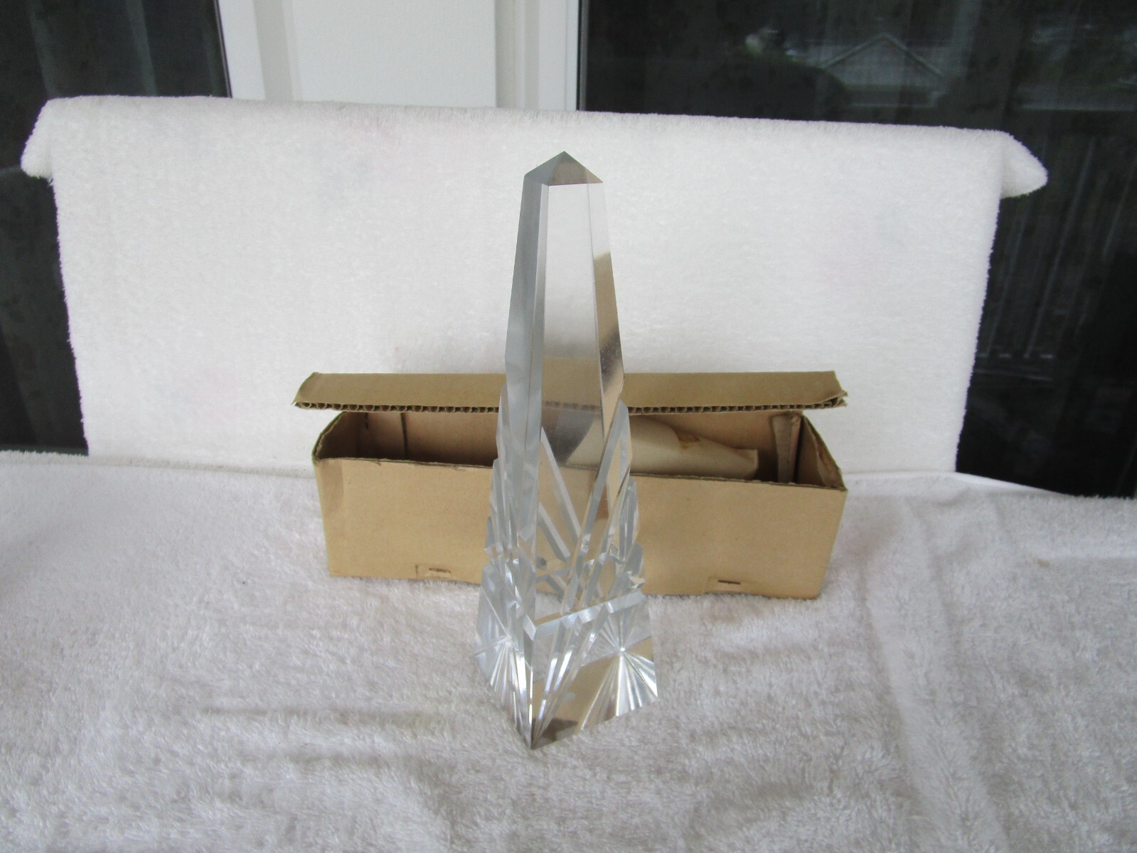 QUALITY~” Crystal ART Glass Sculpture 10″ TALL TOWER~~JAPAN~~2 POUNDS + 12 OZ!