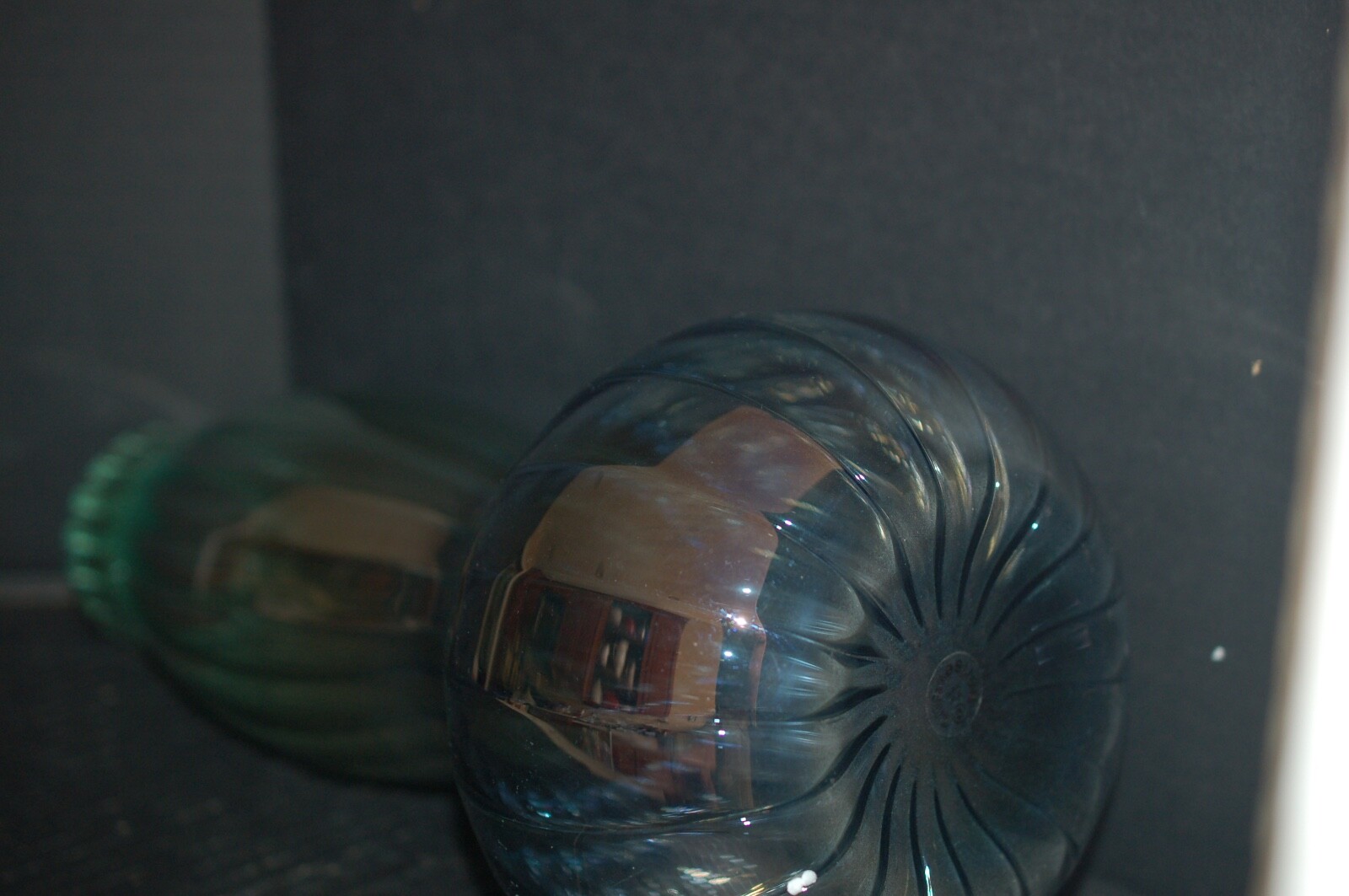 Beautiful Parise Vetro Iridescent Bulbous Vase Italy Handblown