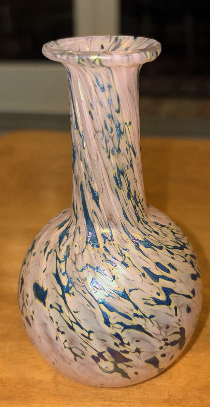Signed Robert Held Studio Art Glass Iridescent Bud Vase 5″ Tall – Mint Condition