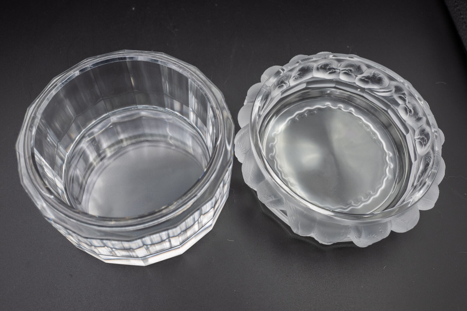 READ Lalique France Crystal Robinsons Mesanges Bird Sparrow Dresser Box 3 3/8″ H