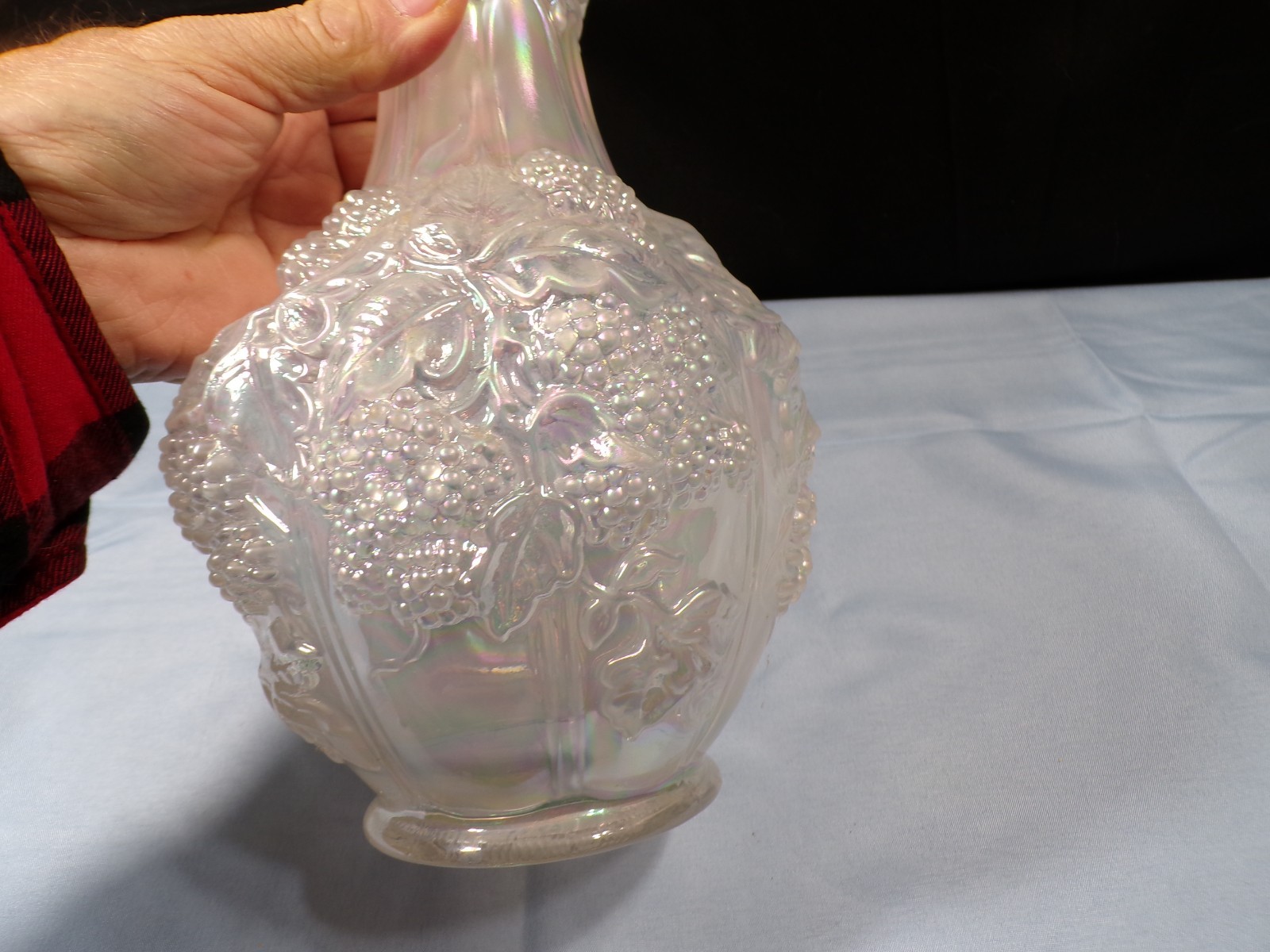Imperial White Clear Carnival Glass Loganberry Vase 10 1/4″ Tall INV4
