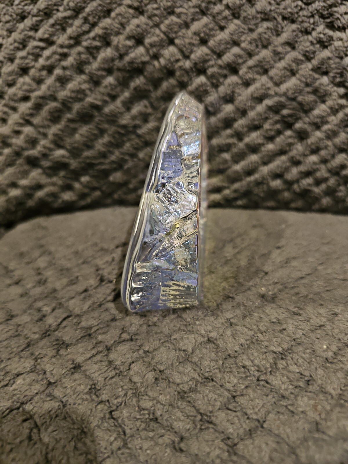 BOHEMIA GLASS PAPER WEIGHT w MAP OF AUSTRALIA & KANGAROO ETCHING Czech Republic