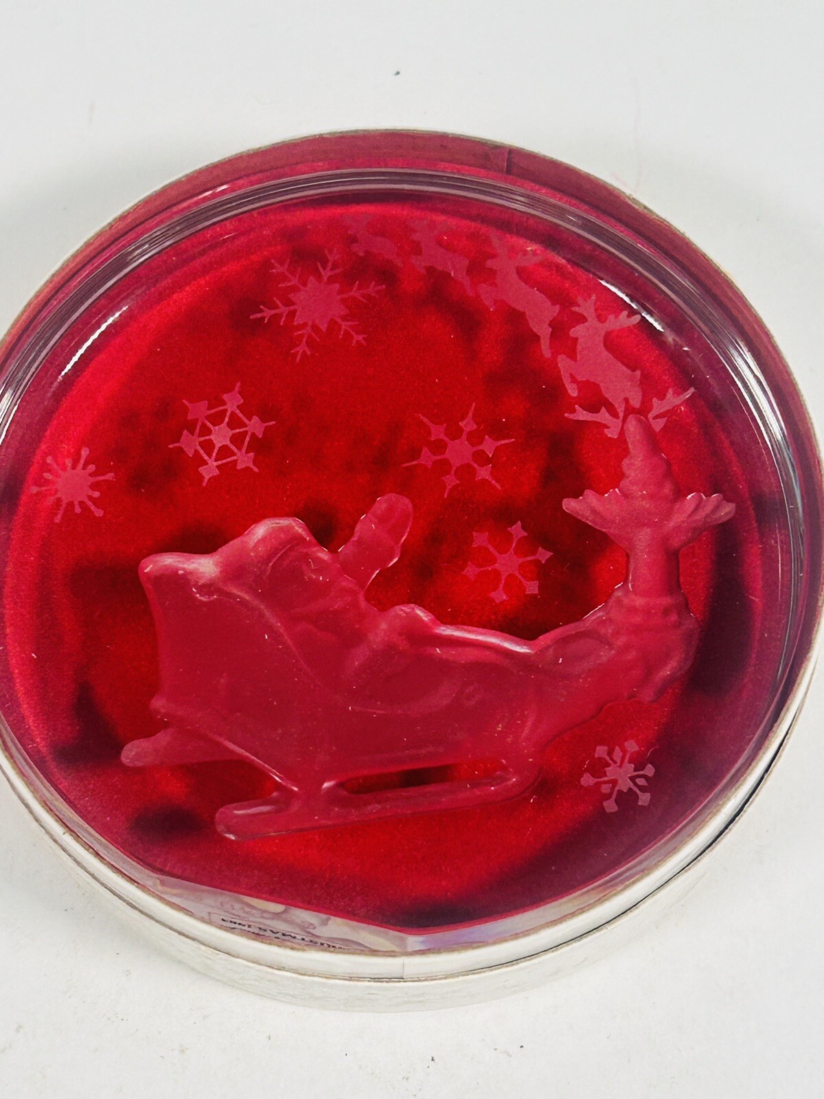 1983 Christmas Danbury Mint Etched Glass Paperweight Santa Sleigh Reindeer inBox