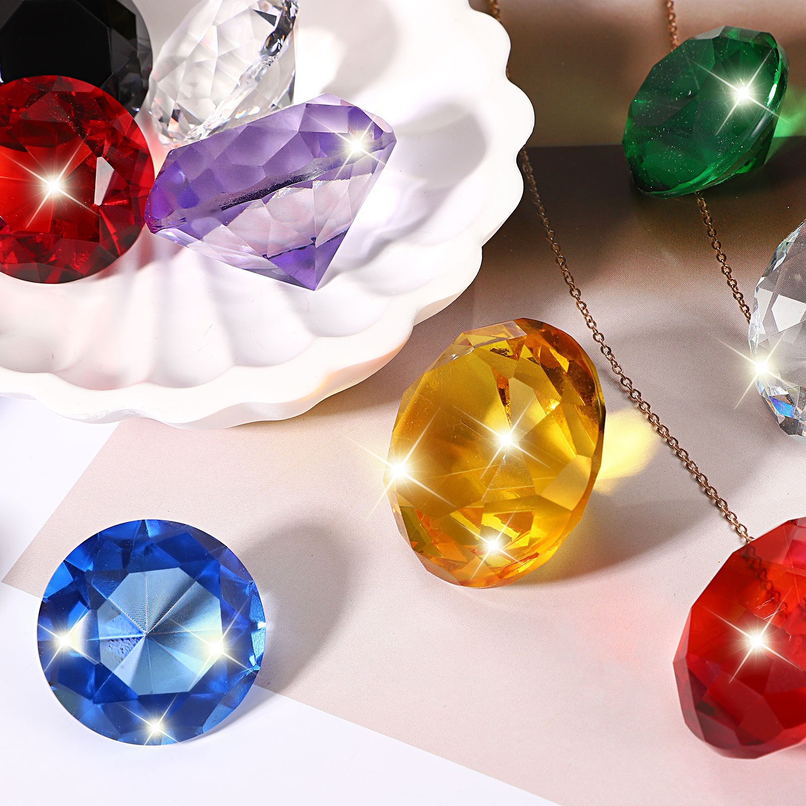 8 Pcs 30mm / 1.18 Inch Diamond Crystal Paperweight, Green