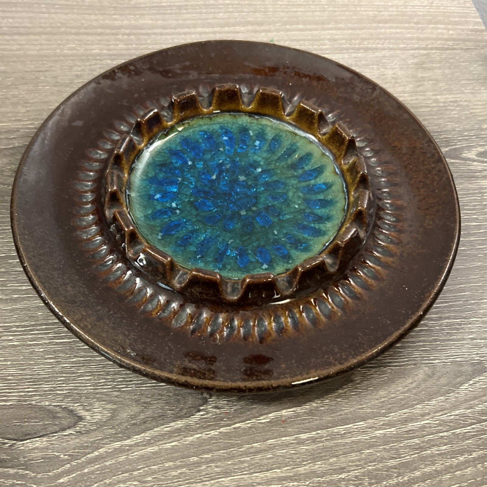 Vintage 1965 Robert Maxwell Mid Century Art Pottery Ashtray Blenko Glass Center