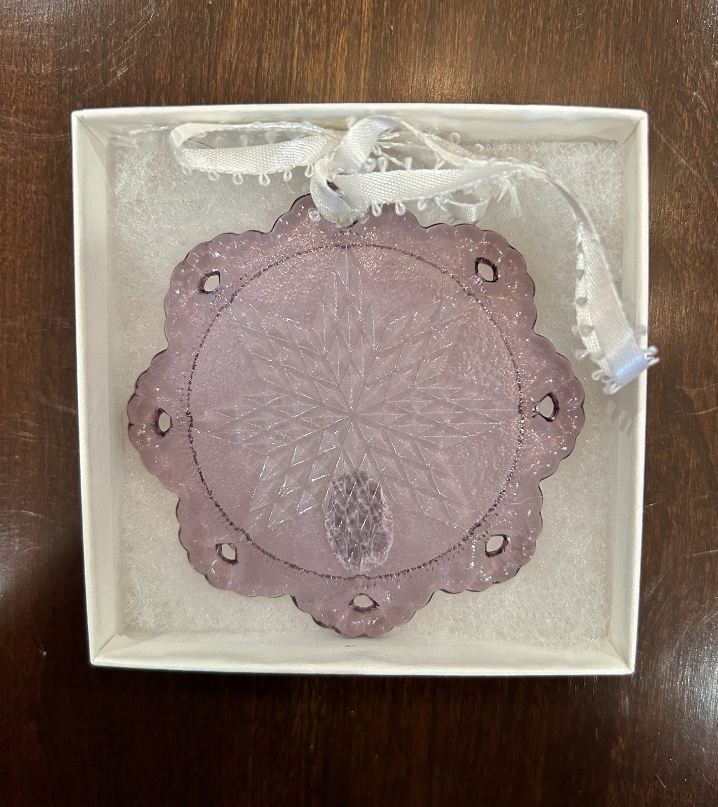 Vintage Fenton Snowflake Christmas Ornament Lilac Purple Snowflake F17140E