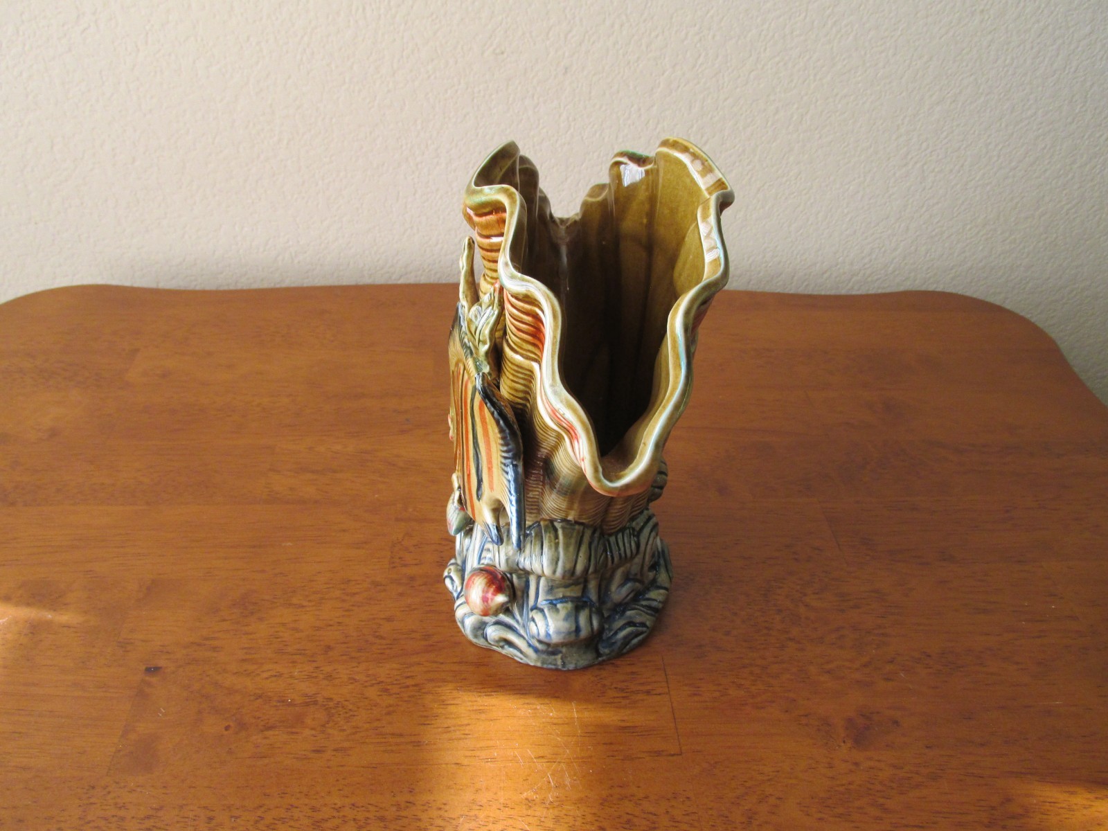 Vintage Unmarked Glazed Ceramic Pottery Fish, Clamshell, Underwater Sea Life Va