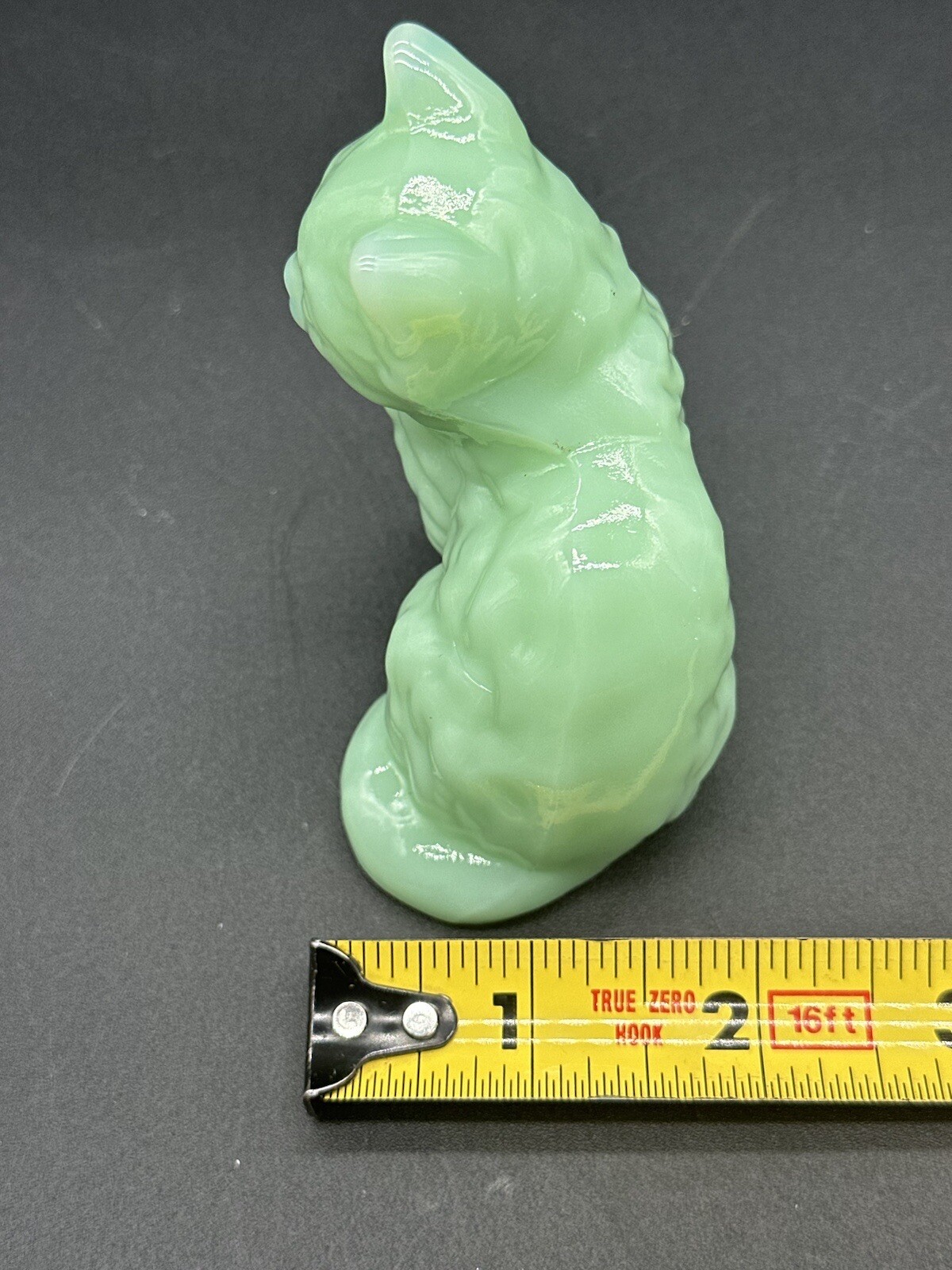 Vintage Jade/Jadite Sittting Cat ~ Excellent Condition!