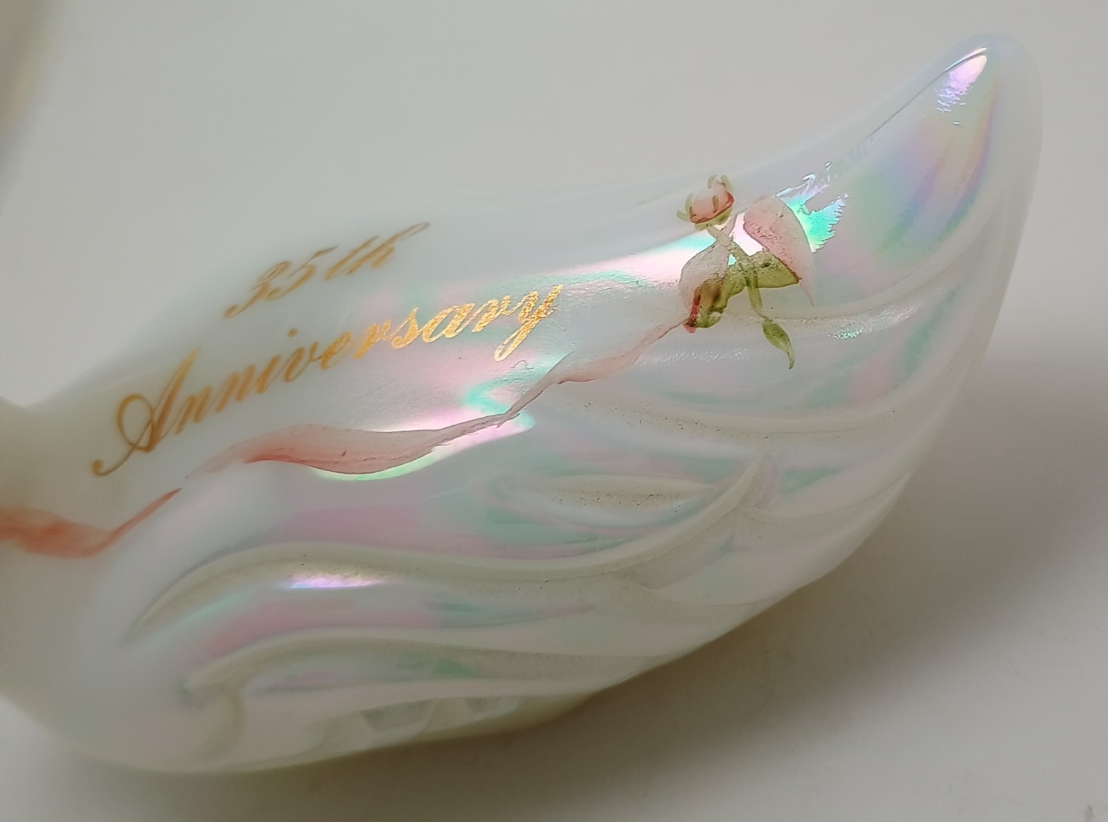 35th Anniversary FENTON Milk Carnival Swan Goose 4″ Long 4.25″ Tall