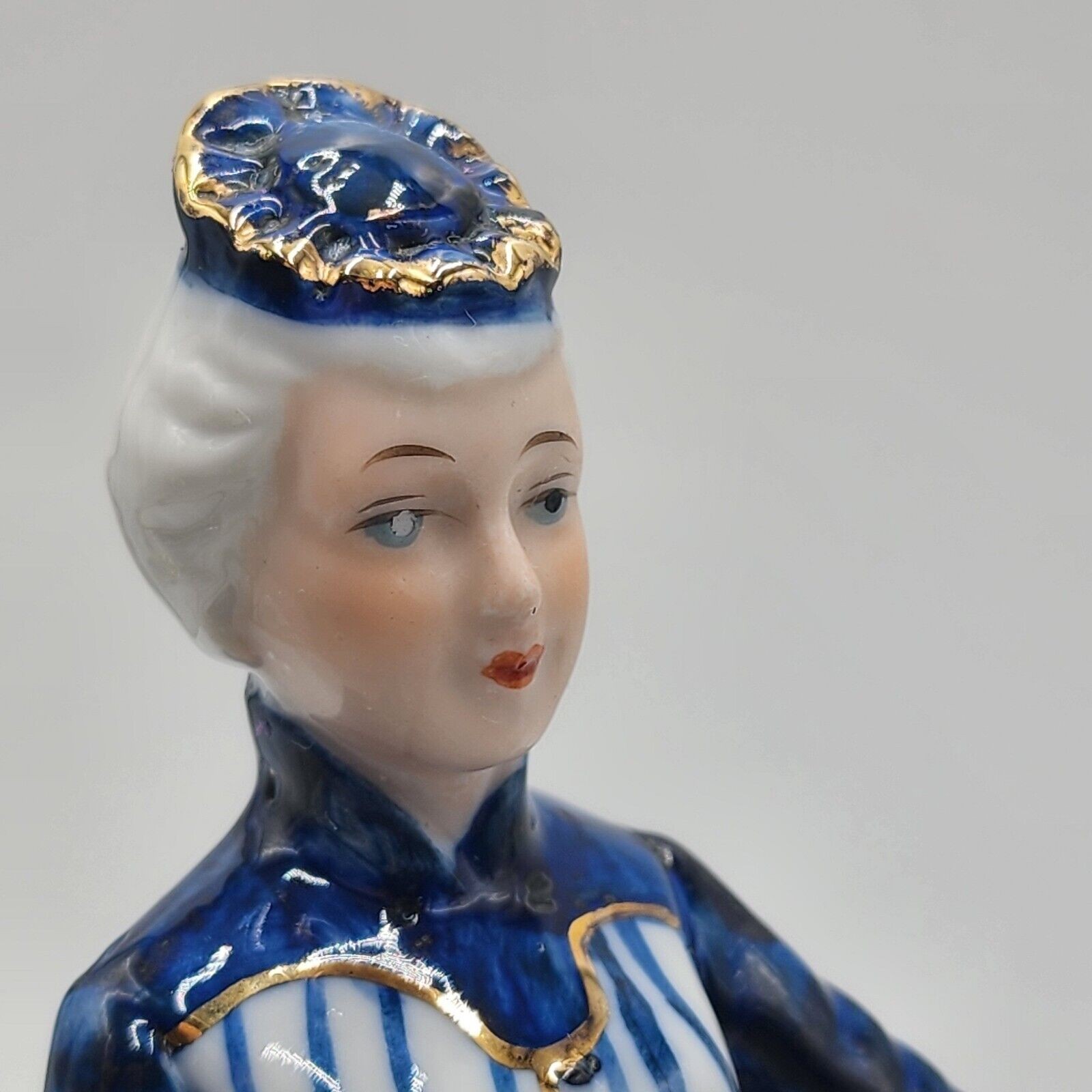 Vintage The Leonardo Collection Porcelain 2 Ladies Tea Party Figurine Blue White