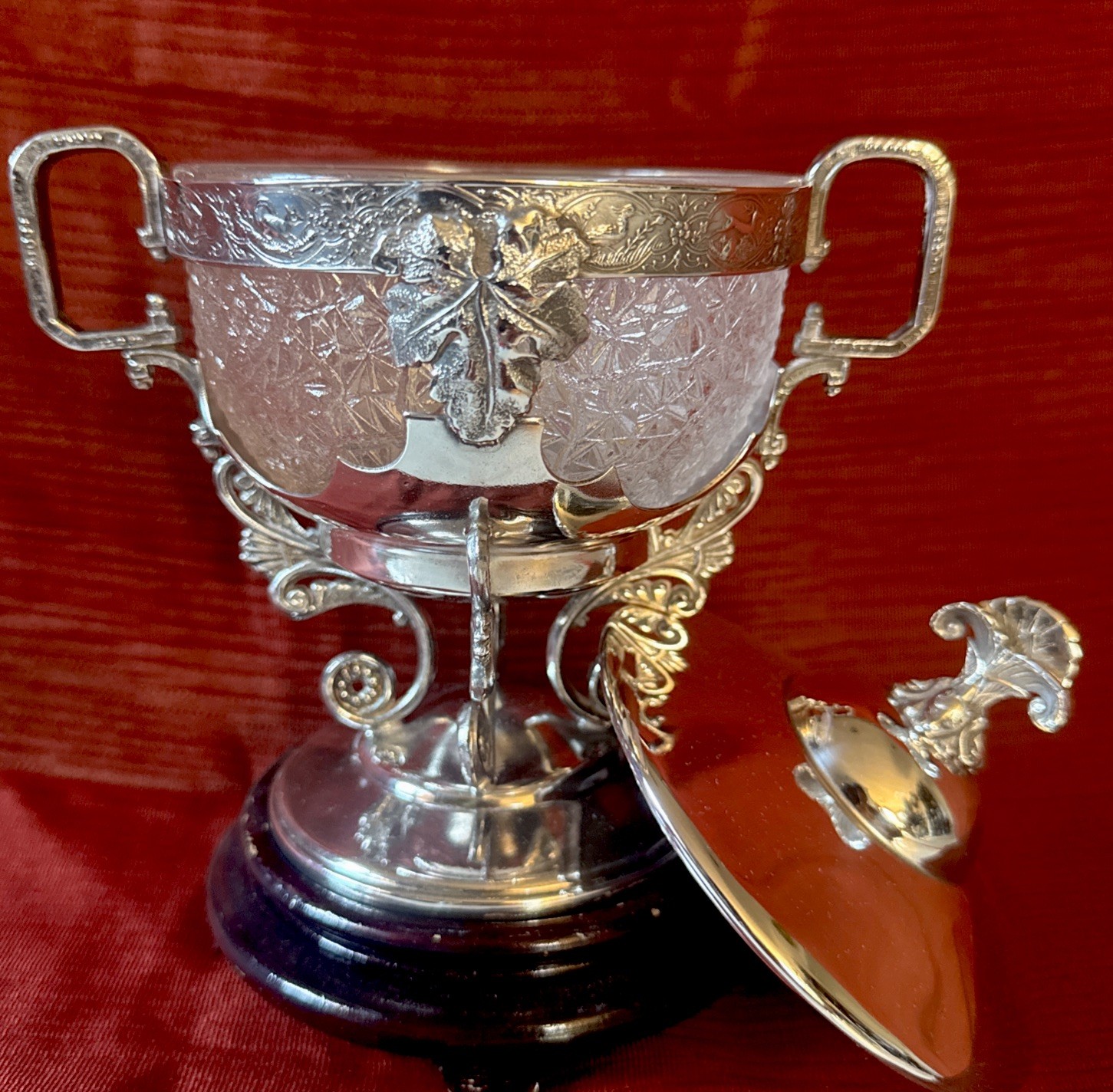 Rare 1883 J.u.S. Schüt Quadruple Silverplate , Lidded Presentation Urn
