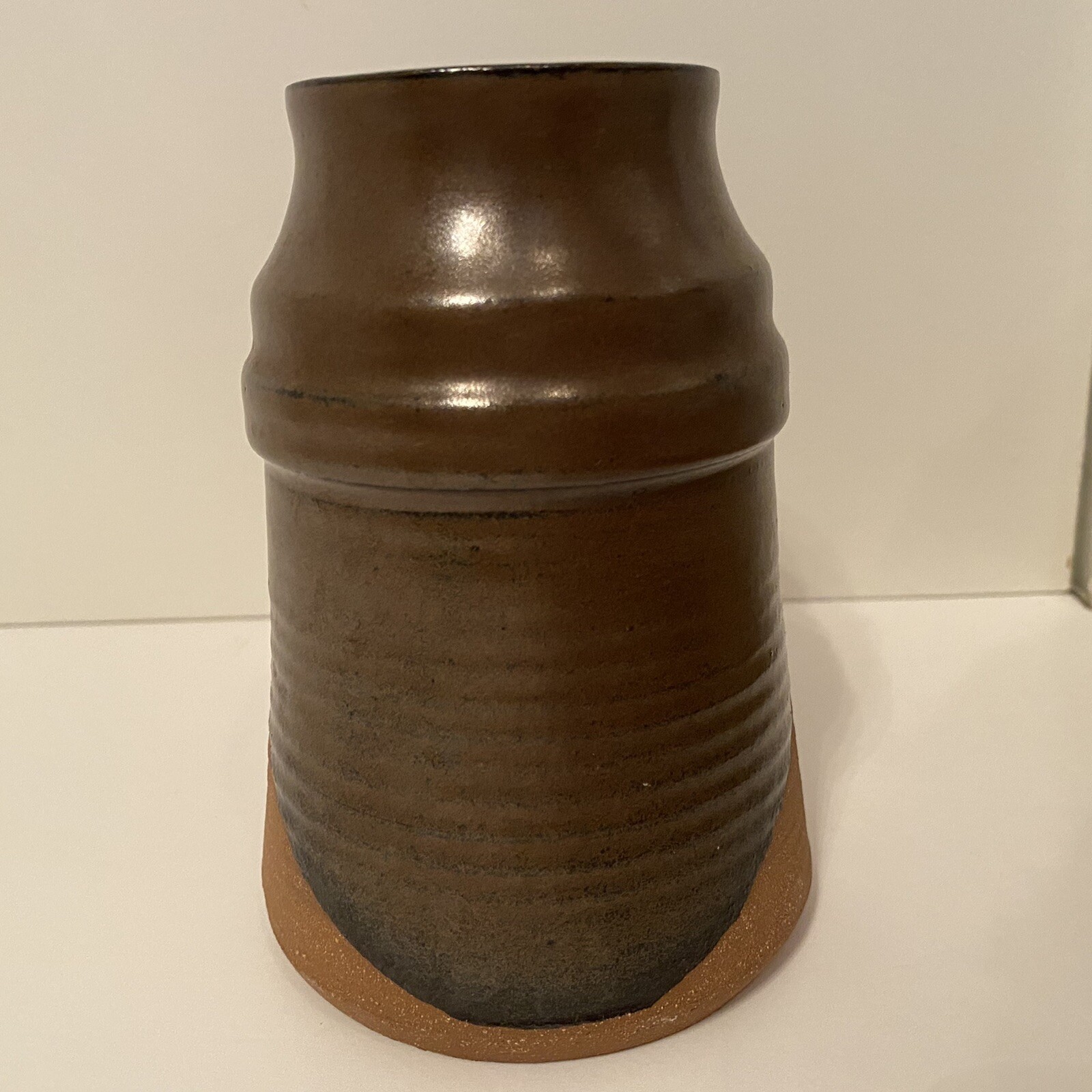Reed Asher Phoenix Studio New York Art Pottery Vase Brown terracotta 5.25” Tall
