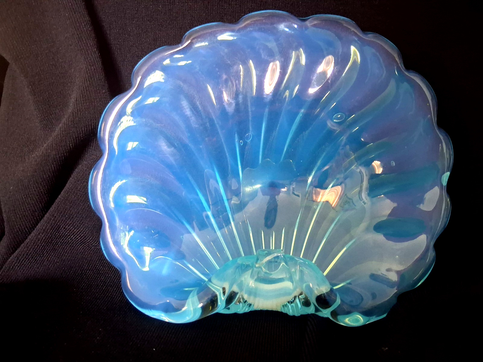 Cenedese or similar Murano Art Blown Glass Shell Vtg MCM Italian Opalescent Blue