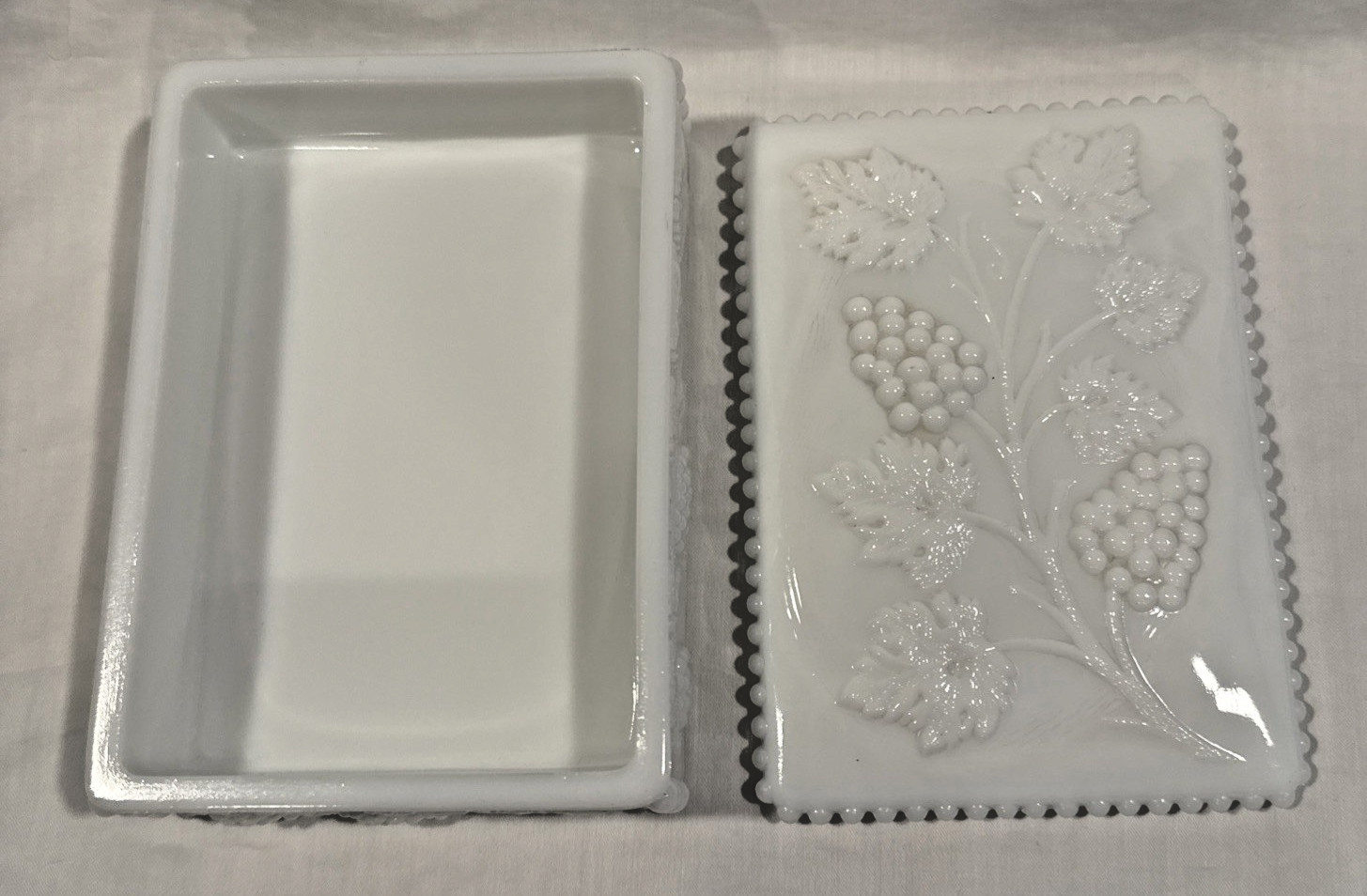 Vintage Westmoreland Milk Glass Rectangular Box w/ lid Grape & Vine Pattern