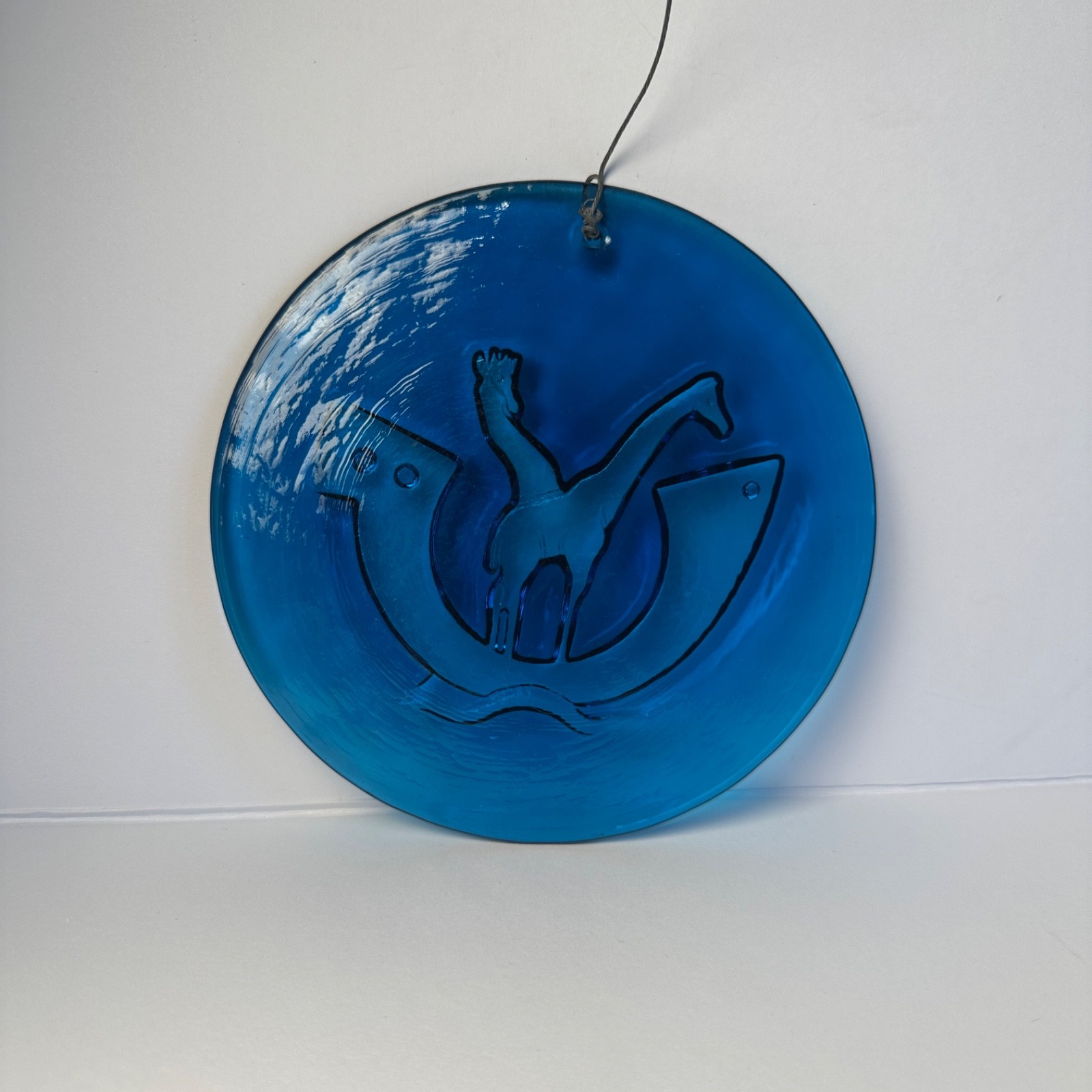 Vintage Blue Art Glass Hanging Plate – Abstract Animal Design Wall Decor